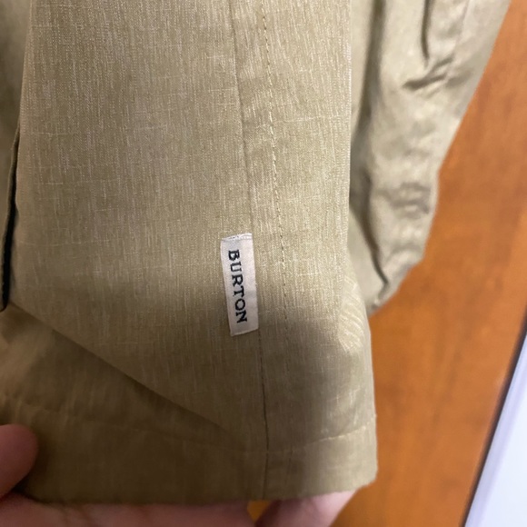 Burton raincoat - Picture 2 of 4